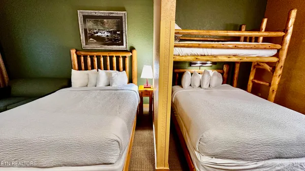 $429,000 | 1424 Old Knoxville Highway, Unit 13079/8, Sevierville, TN 37876