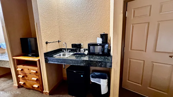 $429,000 | 1424 Old Knoxville Highway, Unit 13079/8, Sevierville, TN 37876