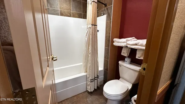 $429,000 | 1424 Old Knoxville Highway, Unit 13079/8, Sevierville, TN 37876