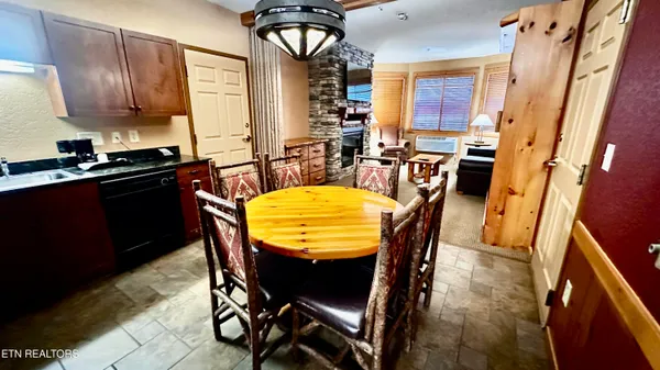 $429,000 | 1424 Old Knoxville Highway, Unit 13079/8, Sevierville, TN 37876