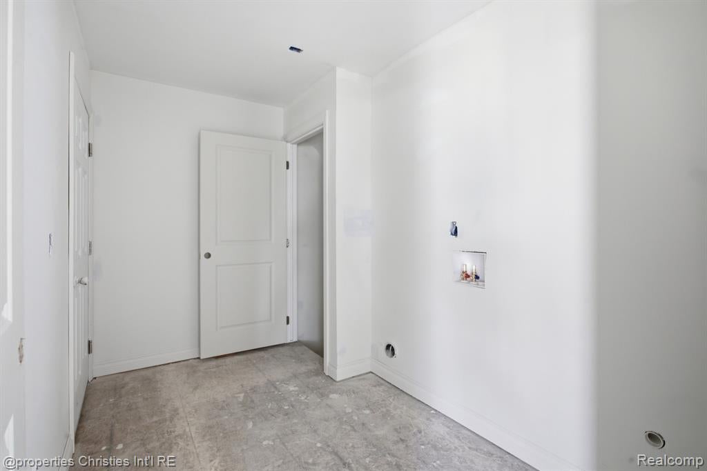 755 Nelson's Ridge Drive, Unit 1 Howell, MI 48843 - Photo 23 of 25 Gallery Image 23
