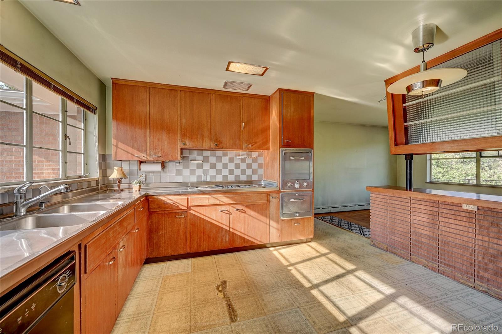 3855 Estes Street Wheat Ridge, CO 80033 - Photo 9 of 31 Gallery Image 9