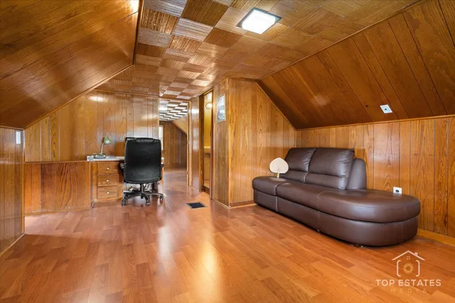 $399,000 | 4641 South Trumbull Avenue, Chicago, IL 60632