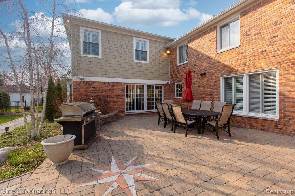 61 Roslyn Road Grosse Pointe, MI 48236 - Photo 38 of 45