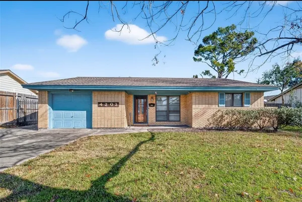 $2,200 | 4202 Marlborough Drive, Houston, TX 77092