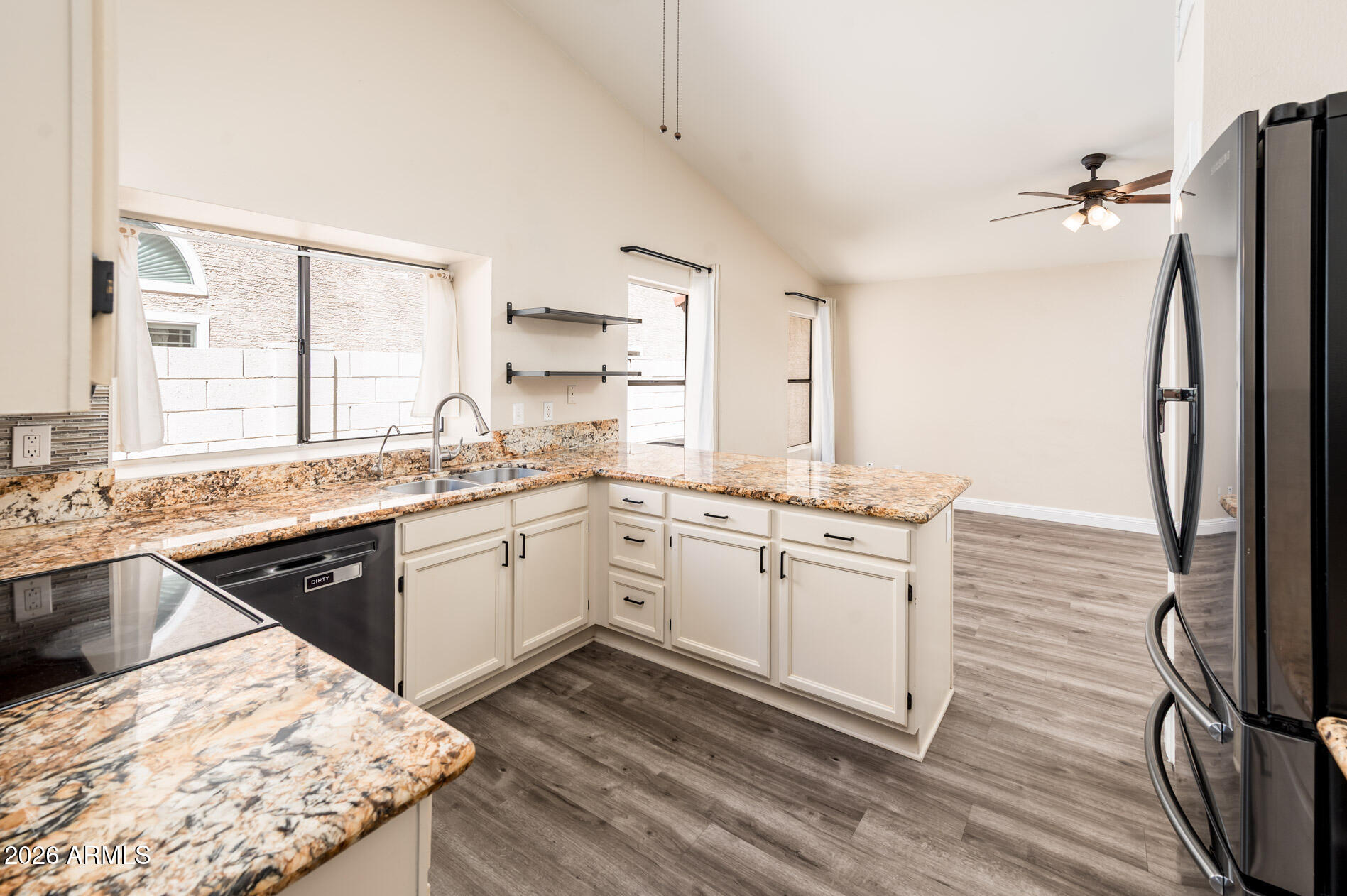 2717 East Dry Creek Road Phoenix, AZ 85048 - Photo 19 of 36 Kitchen