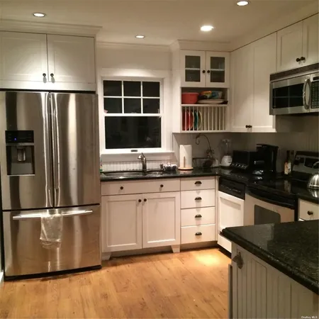 $6,500 | 687 Ocean Breeze Walk, Ocean Beach, NY 11770