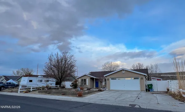 $565,000 | 1371 White Bluffs Circle, Fernley, NV 89408