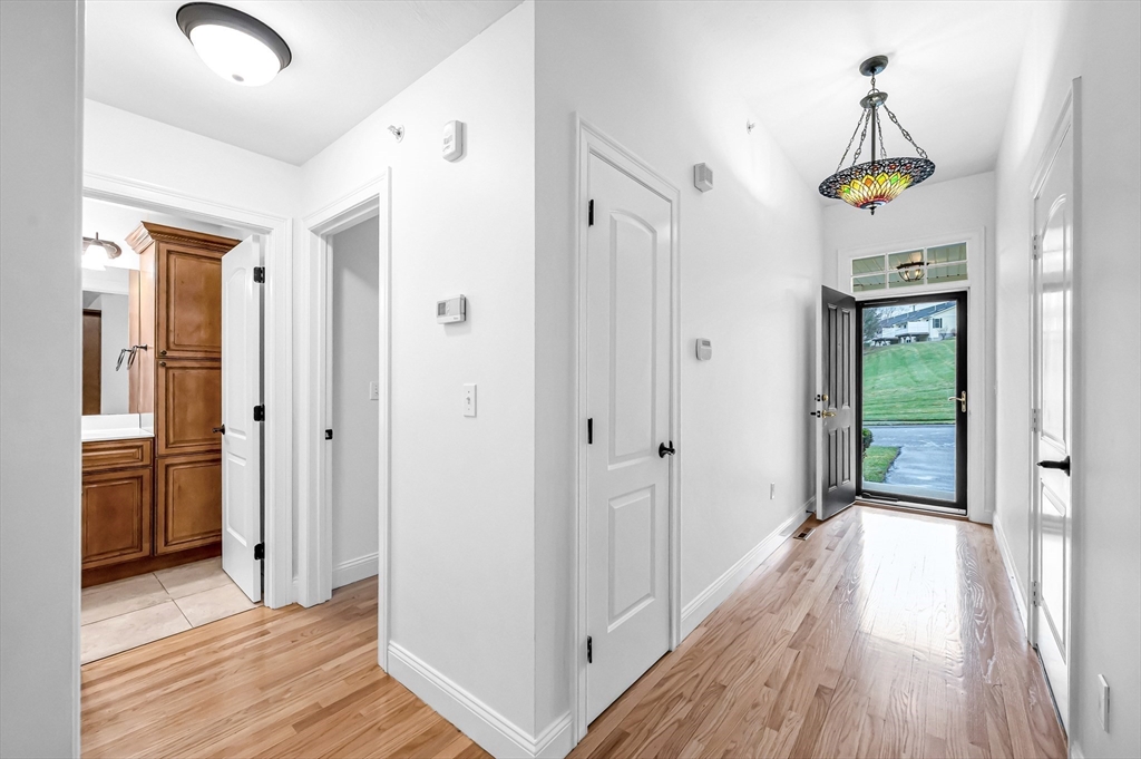 48 Beech Hill Road, Unit 48 West Springfield, MA 01089 - Photo 13 of 37