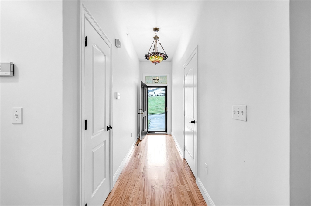 48 Beech Hill Road, Unit 48 West Springfield, MA 01089 - Photo 14 of 37