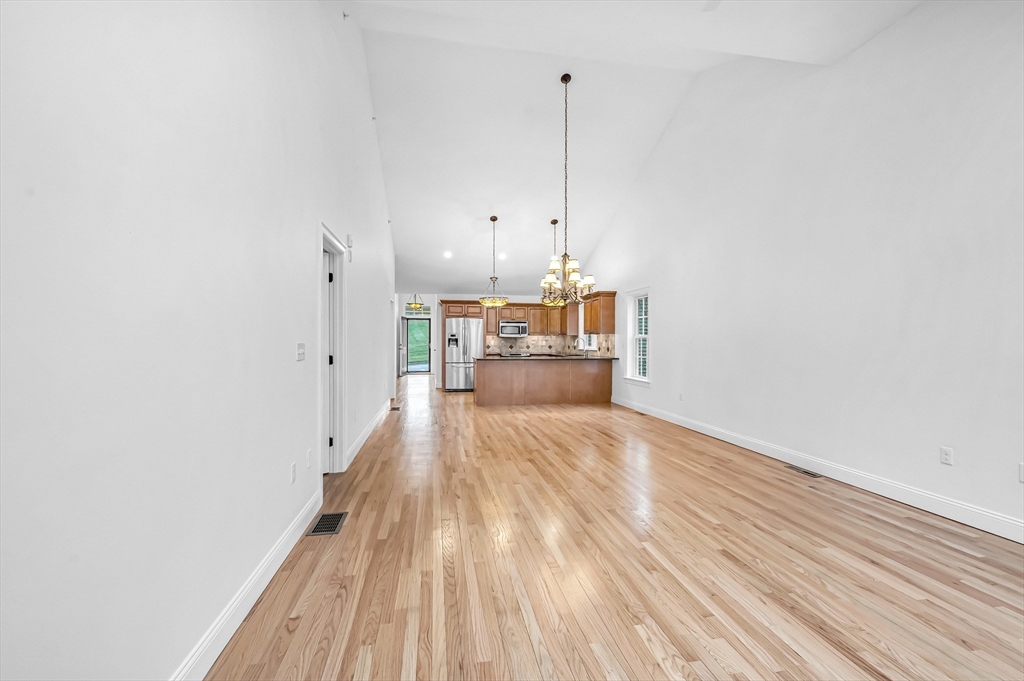 48 Beech Hill Road, Unit 48 West Springfield, MA 01089 - Photo 15 of 37