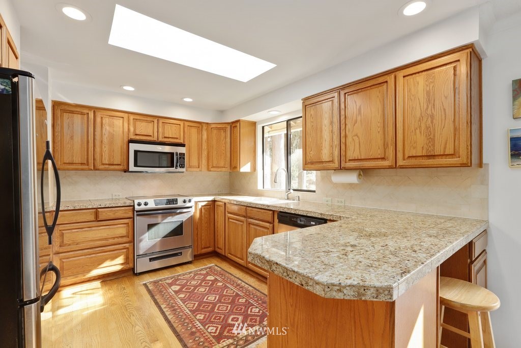 6026 Norma Beach Road Edmonds, WA 98026 - Photo 11 of 32 Gallery Image 11