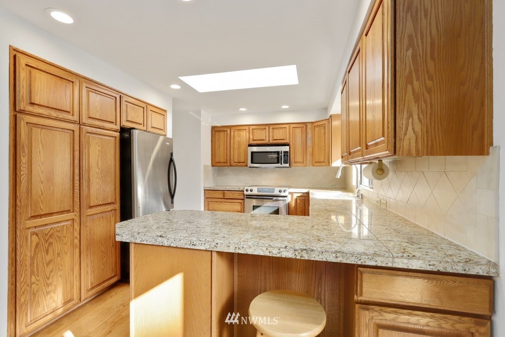 6026 Norma Beach Road Edmonds, WA 98026 - Photo 12 of 32 Gallery Image 12