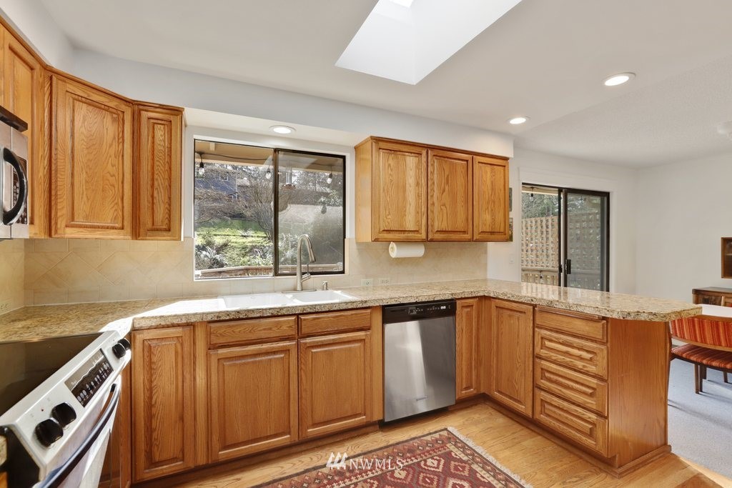 6026 Norma Beach Road Edmonds, WA 98026 - Photo 14 of 32 Gallery Image 14
