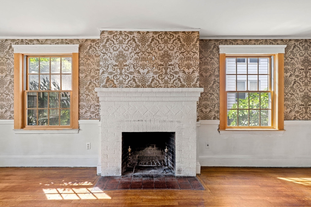 60 Linden Road Melrose, MA 02176 - Photo 4 of 40