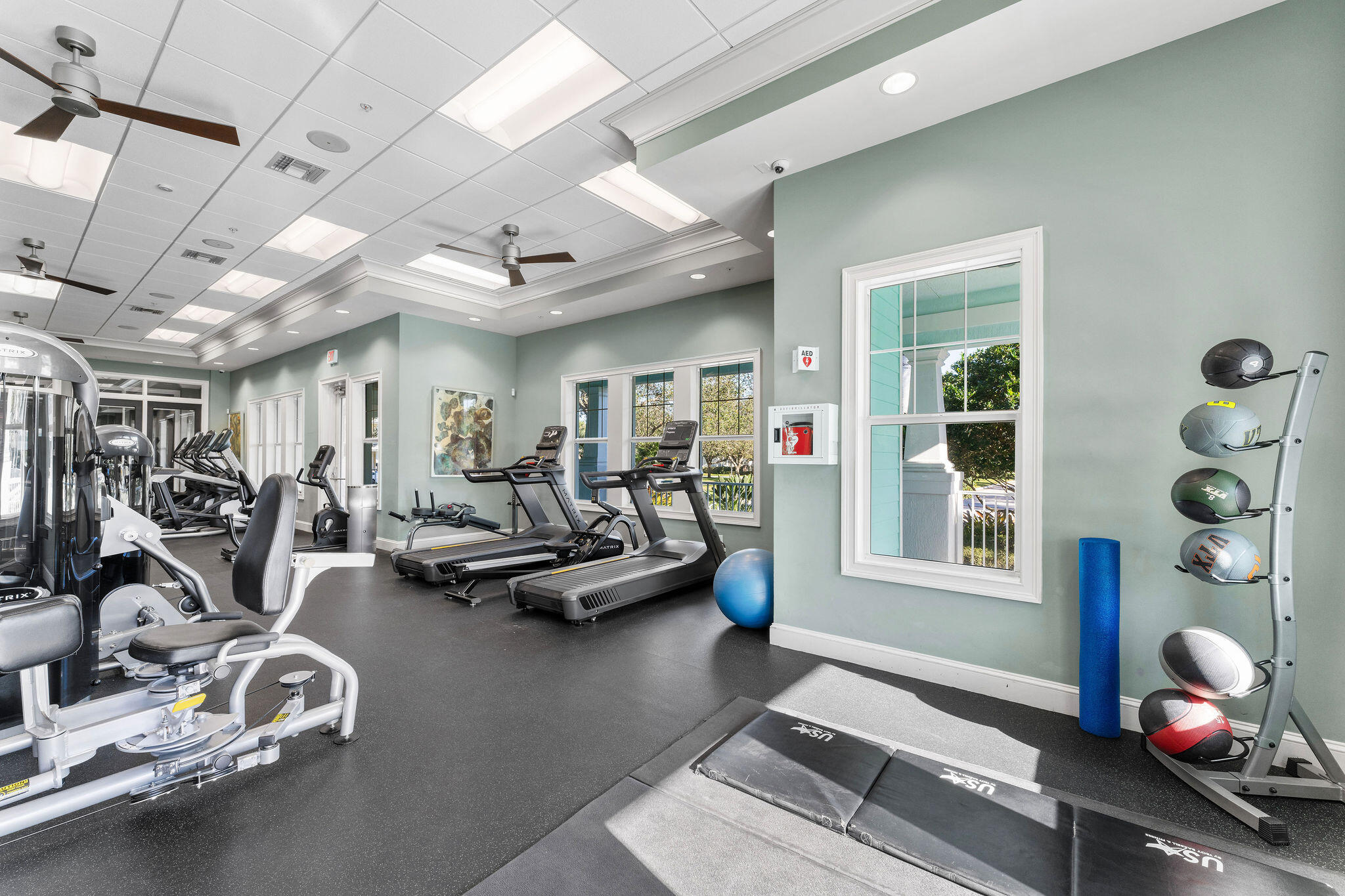 1346 Turnbridge Drive Jupiter, FL 33458 - Photo 43 of 46 a gym room with gym equipment