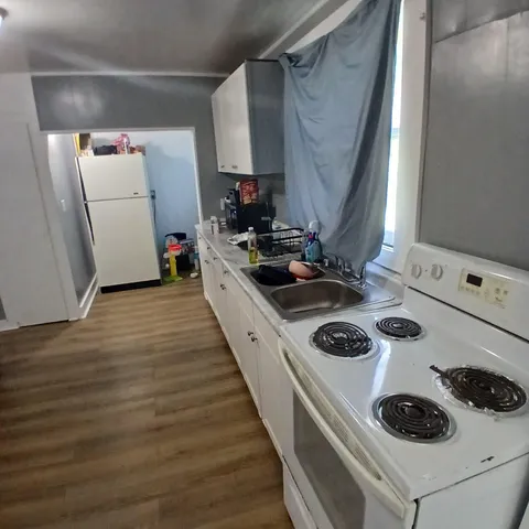 $225,000 | 180 Emery Avenue, Benton Harbor, MI 49022