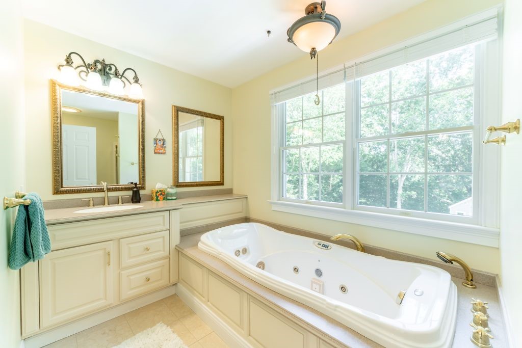 11 Sylvan Lane Westerly, RI 02891 - Photo 37 of 43