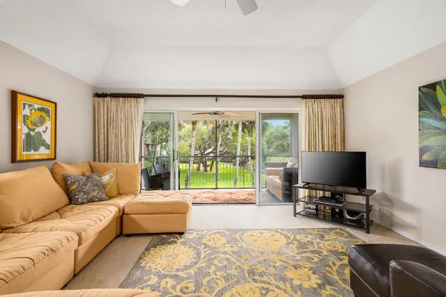 $2,750 | 101 Park Shores Circle, Unit 2, Indian River Shores, FL 32963