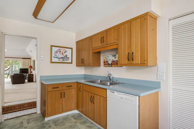 $2,750 | 101 Park Shores Circle, Unit 2, Indian River Shores, FL 32963