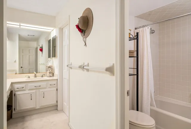 $2,750 | 101 Park Shores Circle, Unit 2, Indian River Shores, FL 32963