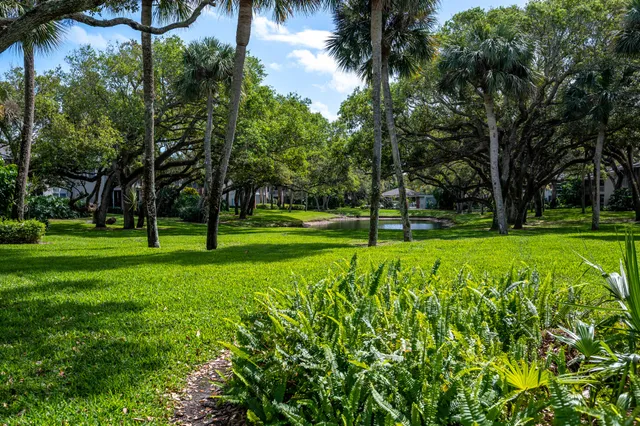 $2,750 | 101 Park Shores Circle, Unit 2, Indian River Shores, FL 32963