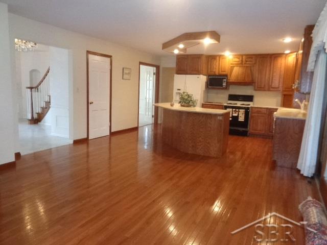 1780 North Center Road Saginaw, MI 48638 - Photo 7 of 48 Kitchen