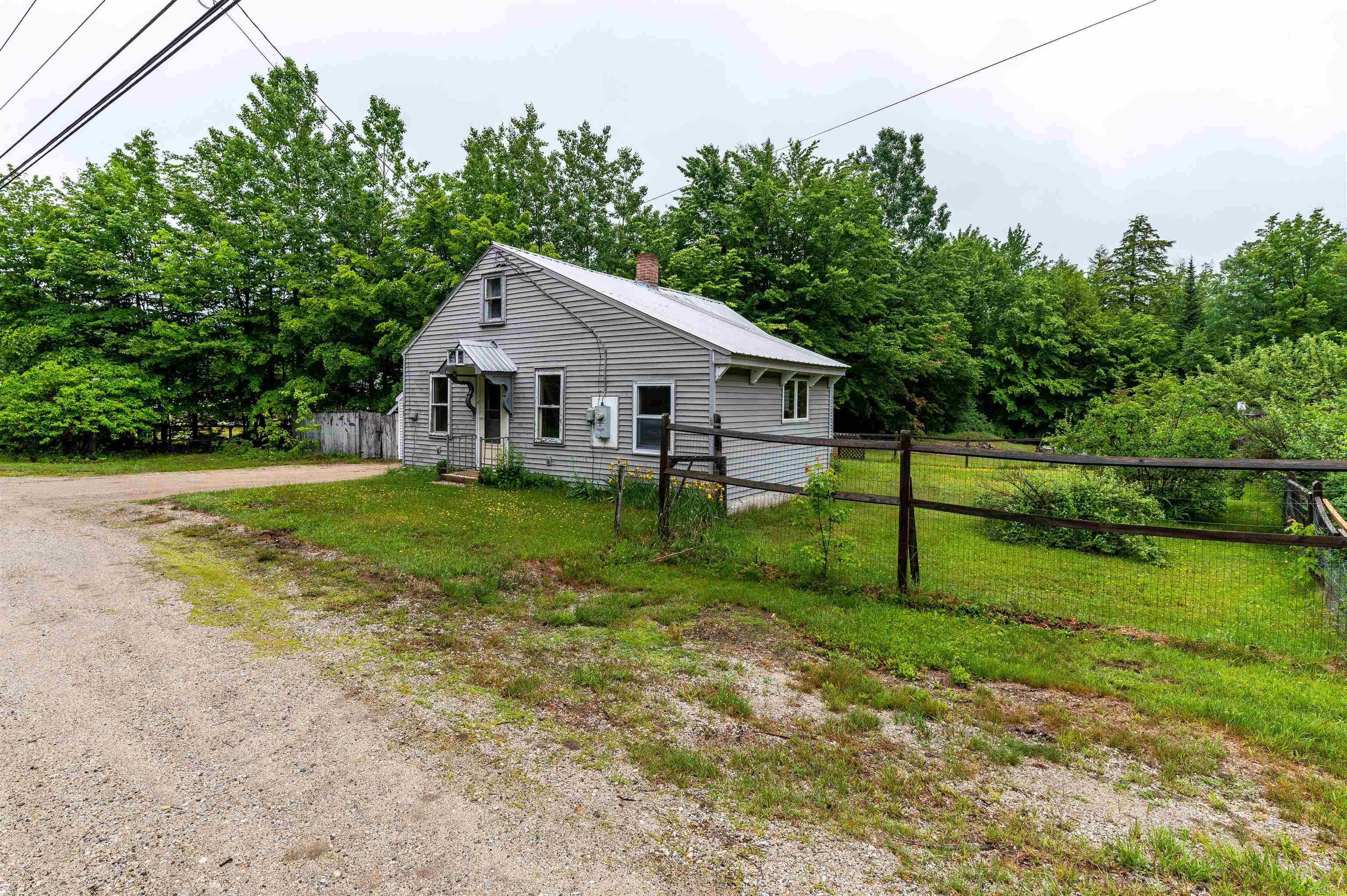 819 Eaton Road Conway, NH 03818 - Photo 2 of 31