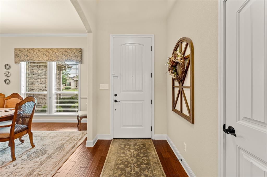 283 Briarleaf Circle Hewitt, TX 76643 - Photo 6 of 38