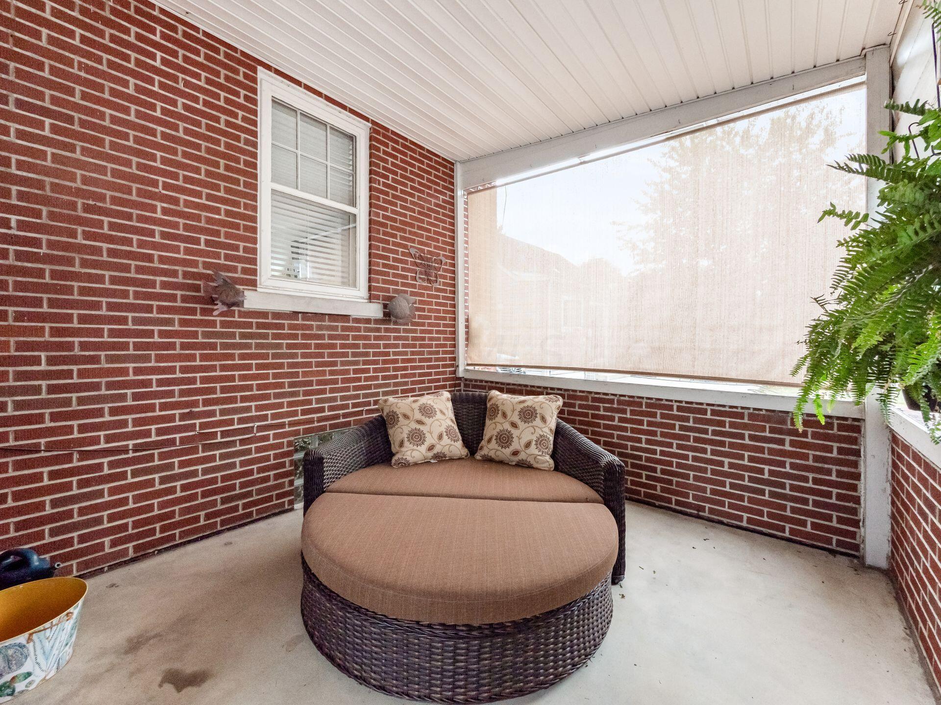 196 East Beaumont Road Columbus, OH 43214 - Photo 28 of 49 covered back patio
