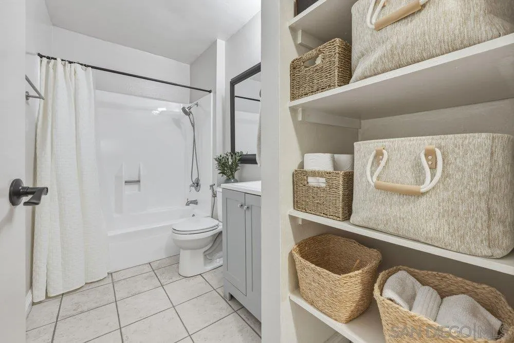 6131 Rancho Mission Road, Unit 114 San Diego, CA 92108 - Photo 9 of 25 Gallery Image 9