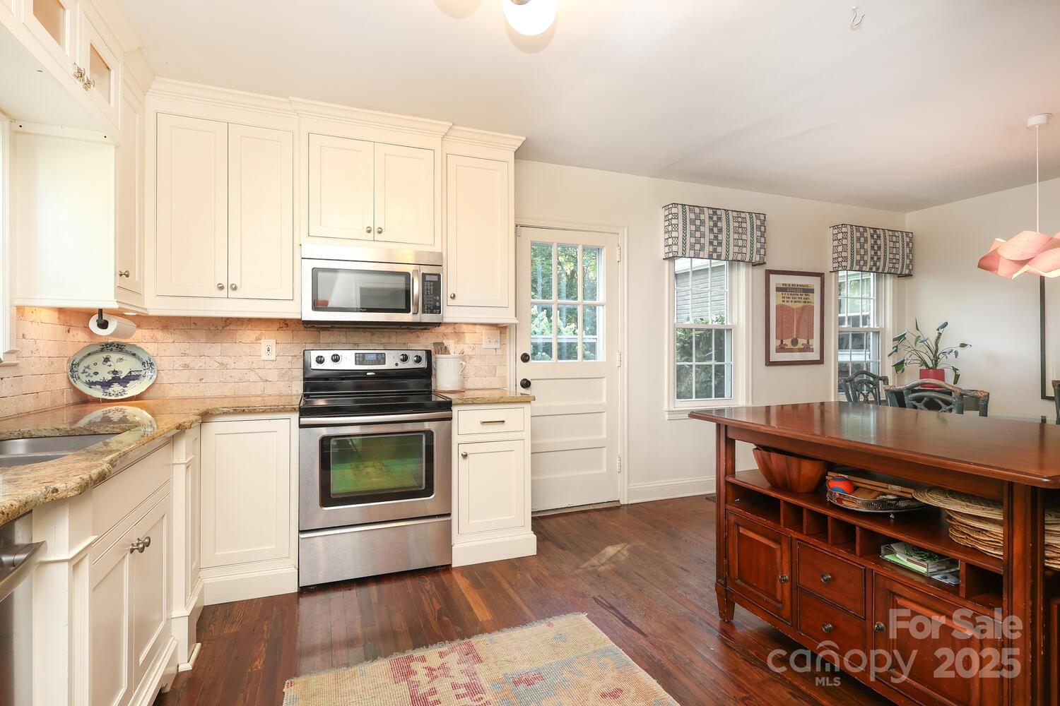 629 Greystone Road Charlotte, NC 28209 - Photo 11 of 34 Gallery Image 11