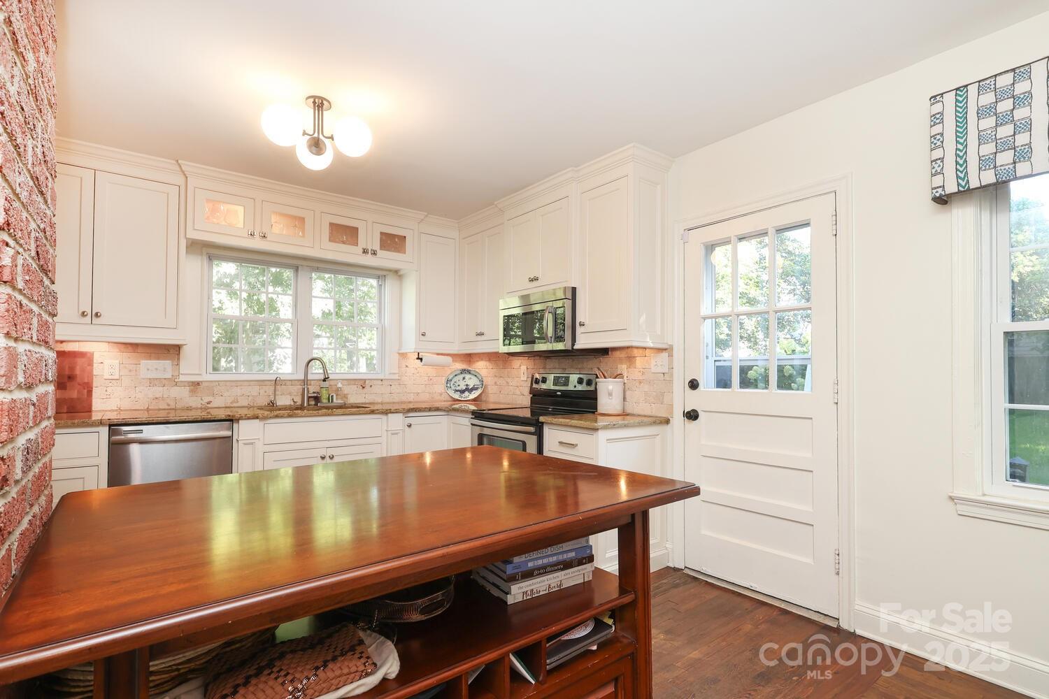 629 Greystone Road Charlotte, NC 28209 - Photo 12 of 34 Gallery Image 12
