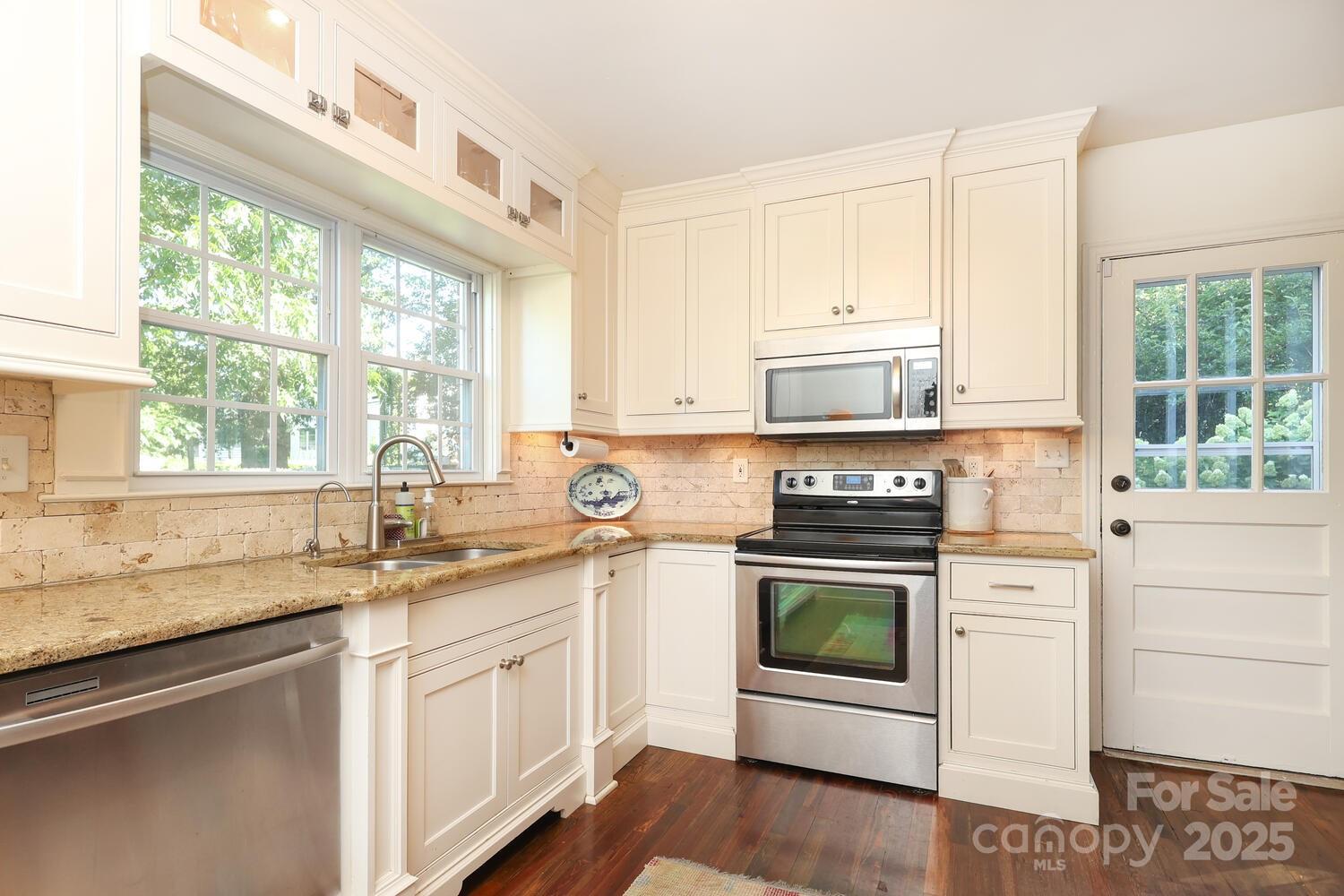 629 Greystone Road Charlotte, NC 28209 - Photo 10 of 34 Gallery Image 10