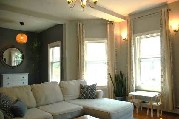 $3,600 | 15 Joseph Street, Unit 2, Somerville, MA 02143