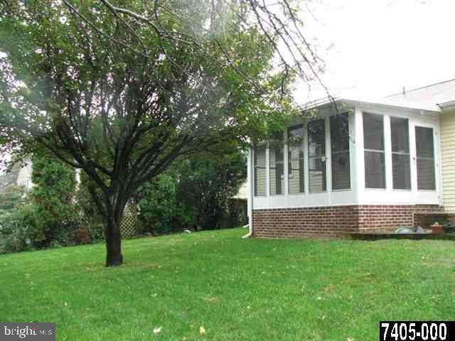 295 Edgewood Road York, PA 17402 - Photo 7 of 24 Gallery Image 7