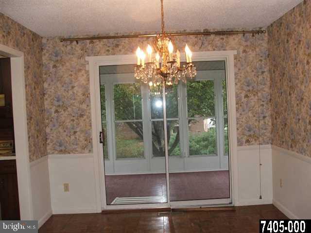 295 Edgewood Road York, PA 17402 - Photo 9 of 24 Gallery Image 9
