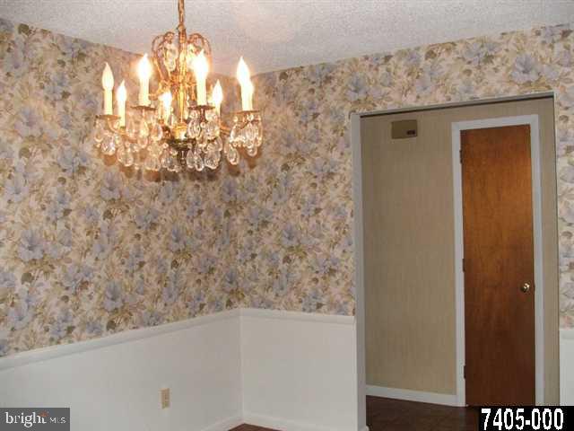 295 Edgewood Road York, PA 17402 - Photo 10 of 24 Gallery Image 10