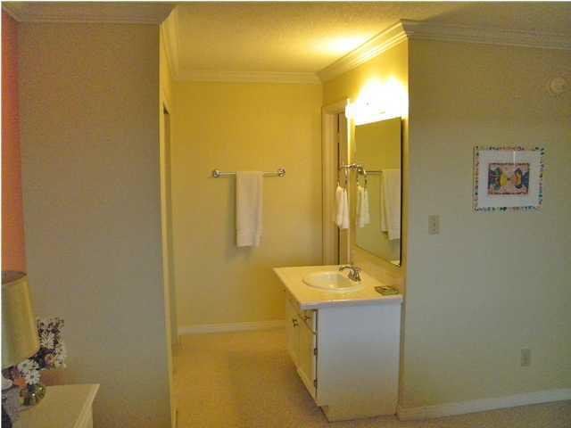 5399 Hwy Santa Rosa Beach, Unit 203 30A Santa Rosa Beach, FL 32459 - Photo 9 of 22 a bathroom with a shower