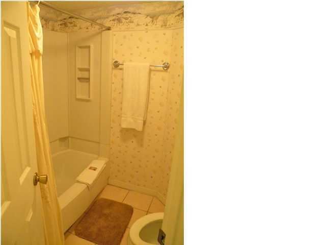 5399 Hwy Santa Rosa Beach, Unit 203 30A Santa Rosa Beach, FL 32459 - Photo 10 of 22 a bathroom with a shower