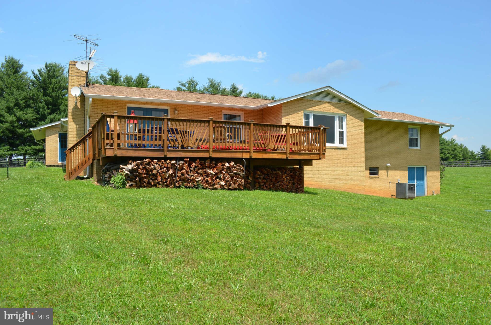 8663 Woodward Road Marshall, VA 20115 - Photo 3 of 14 Exterior Rear