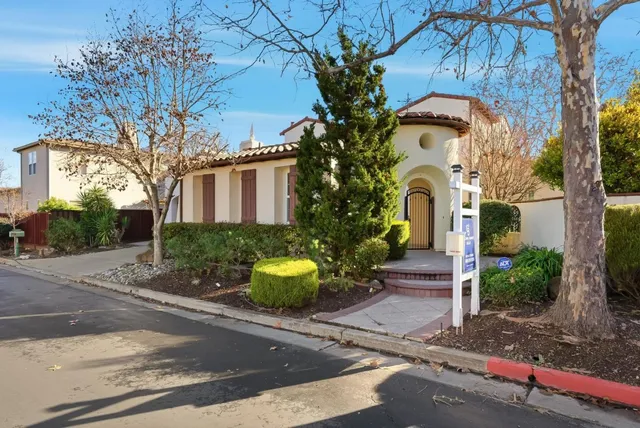 $1,698,888 | 2631 Club Drive, Gilroy, CA 95020