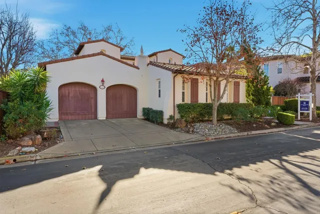 $1,698,888 | 2631 Club Drive, Gilroy, CA 95020