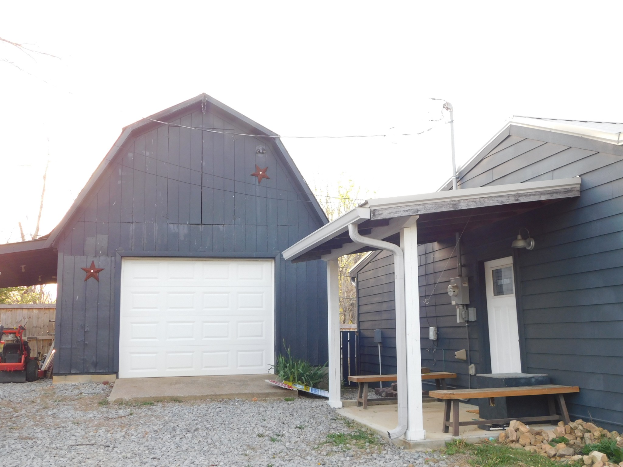150 Crawford Hill Road Goodlettsville, TN 37072 - Photo 6 of 30 a front view of a house with a garage
