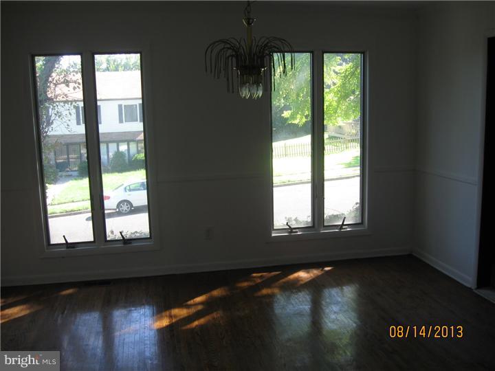 270 Betsy Road Huntingdon Valley, PA 19006 - Photo 3 of 8