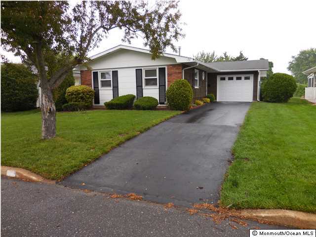 22 Brooke Road Brick, NJ 08724 - Photo 1 of 19 Primary Photo
