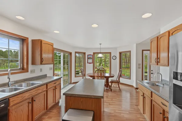 $400,000 | 1180 Blue Ridge Lane, Wisconsin Rapids, WI 54494