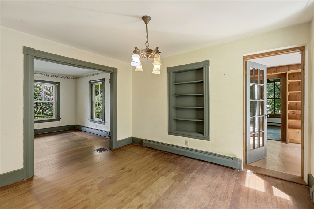 52 Baker Street Amherst, MA 01002 - Photo 9 of 42 Gallery Image 9