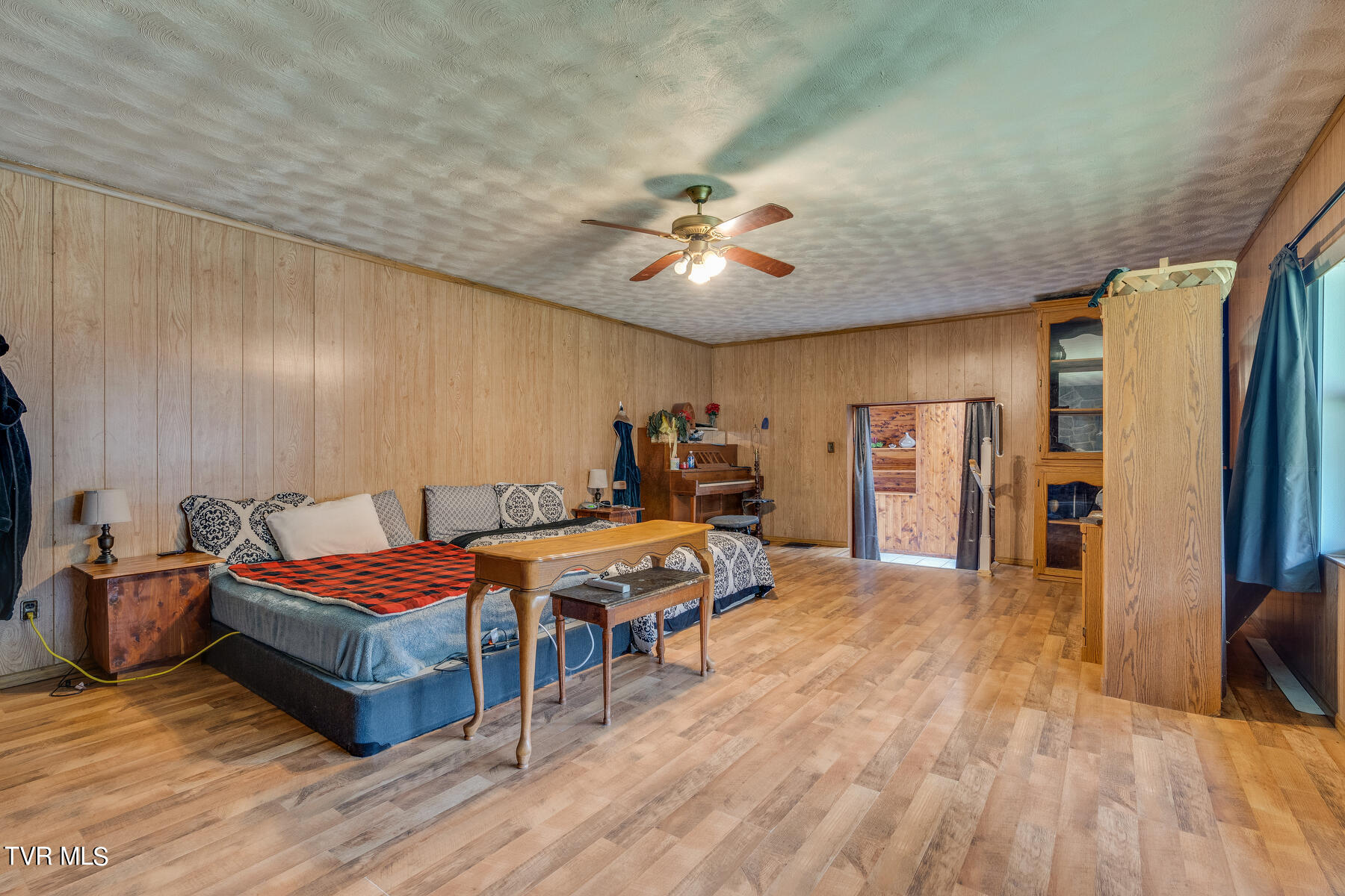 222 Cold Springs Road Blountville, TN 37617 - Photo 13 of 51 013
