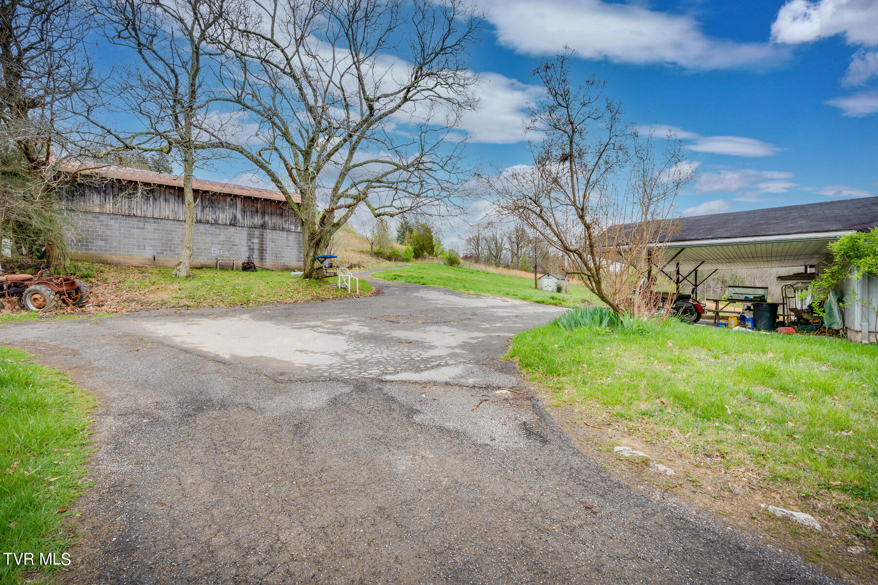 222 Cold Springs Road Blountville, TN 37617 - Photo 26 of 51 026